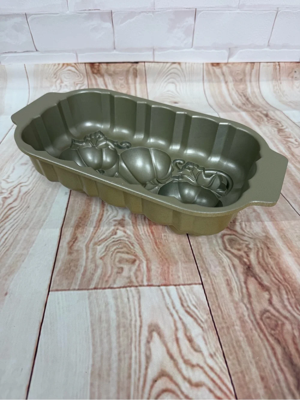 Nordic Ware Decorative Loaf Pan